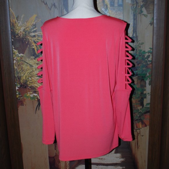 Michael Kors Coral V-neck Top w/Ladderback Sleeves - XL - Picture 2 of 13